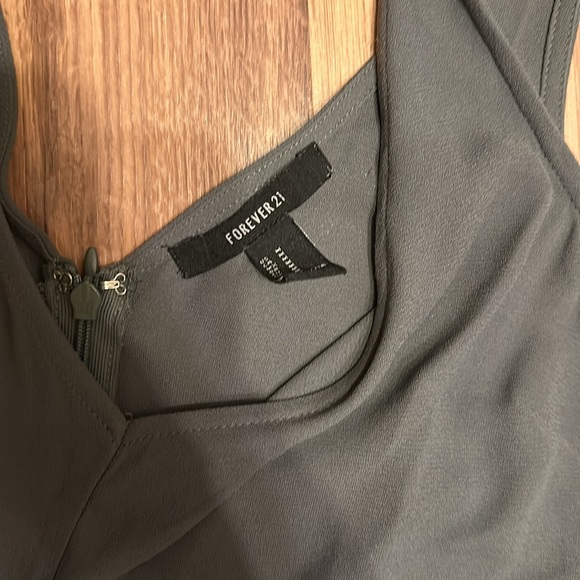 Forever 21 dark green romper - Picture 2 of 3